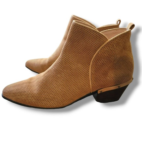 Nina Originals Tan Ankle Boot Perforated Stacked Heel Woman's Size 11 JJ3045 - Picture 2 of 13